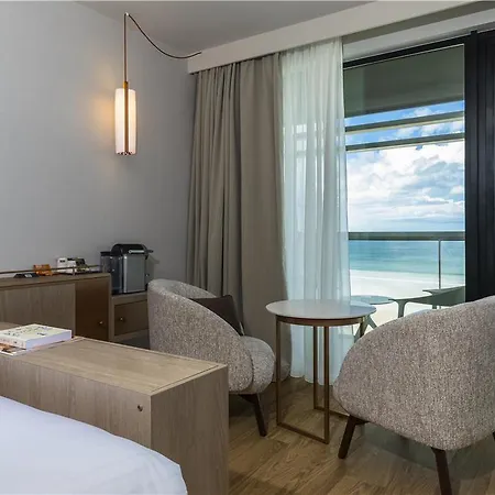 Oceania Malo Hotel